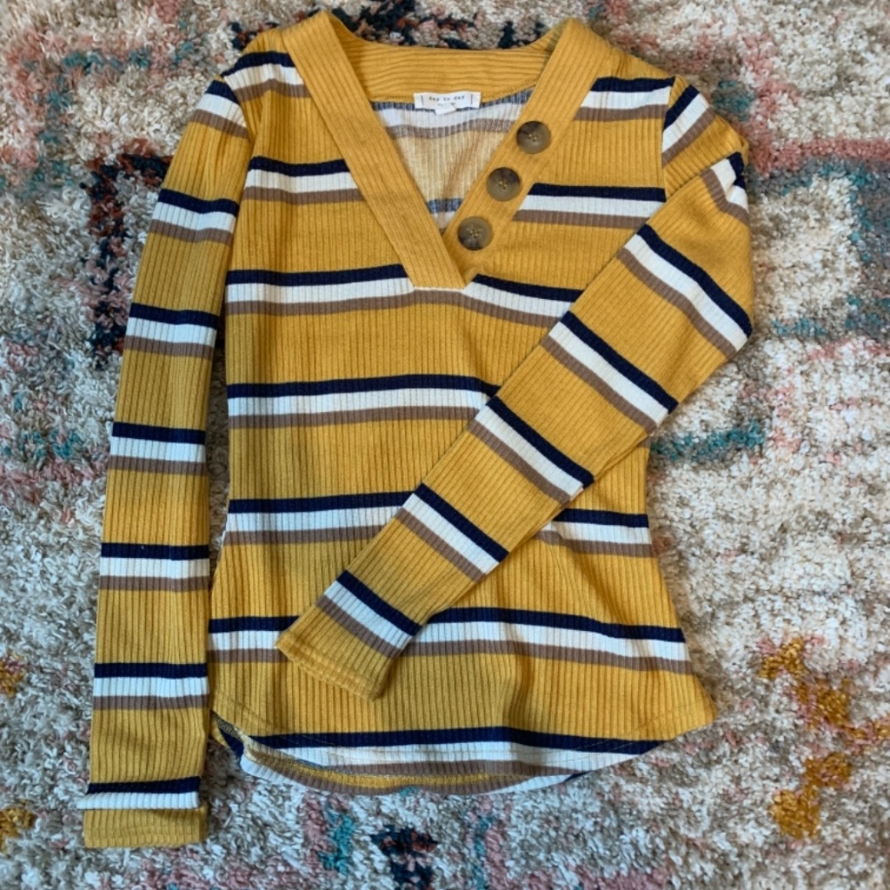 Blouse - Picture 2 of 2